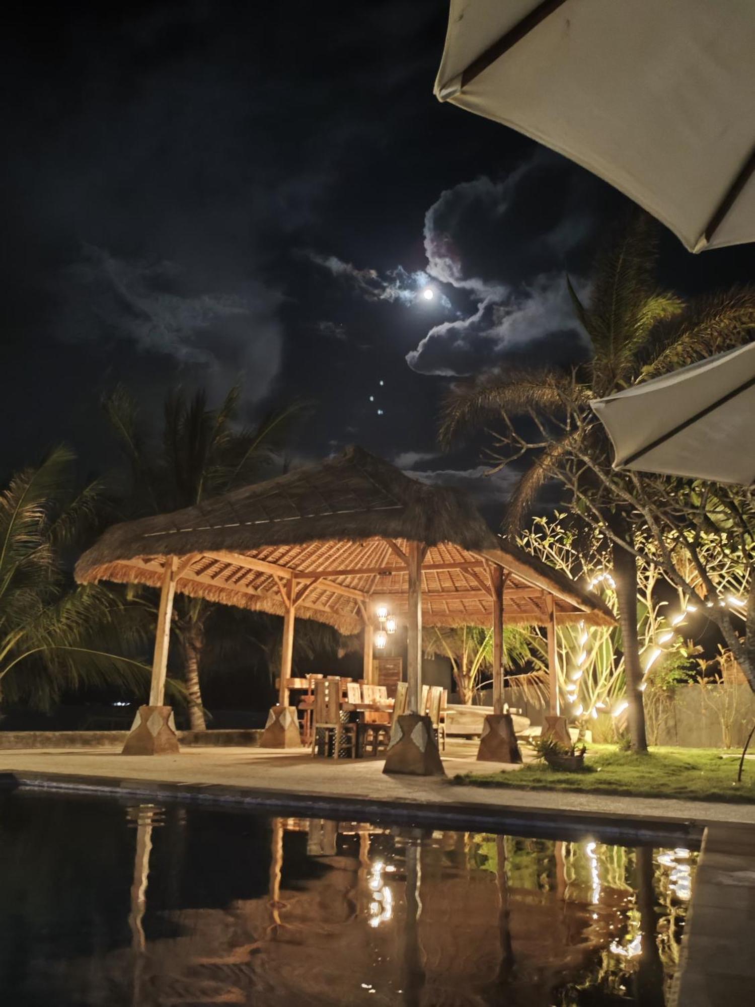 Silver Fern Beach Retreat Sekotong Exterior photo