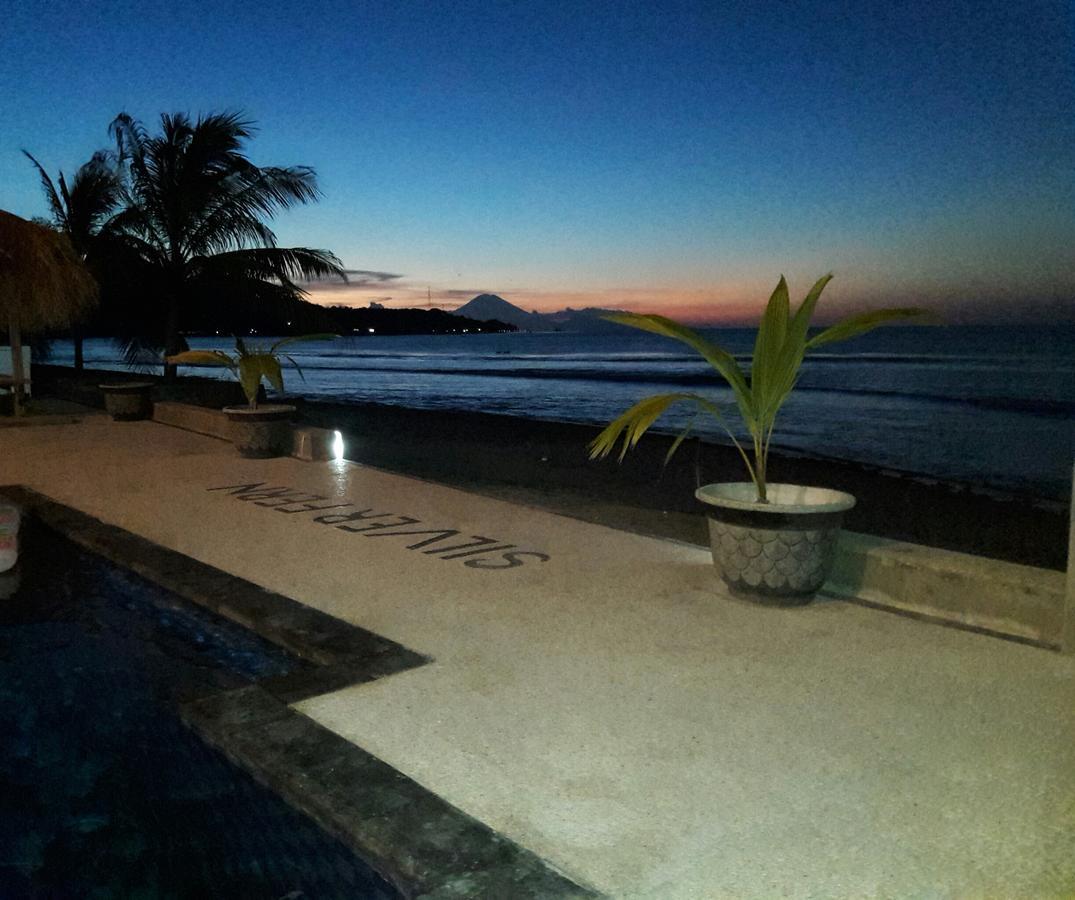 Silver Fern Beach Retreat Sekotong Exterior photo
