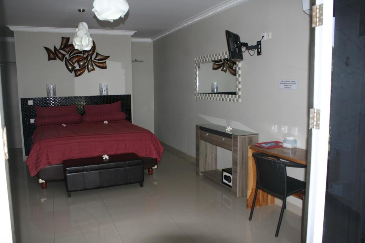 Silver Fern Beach Retreat Sekotong Exterior photo