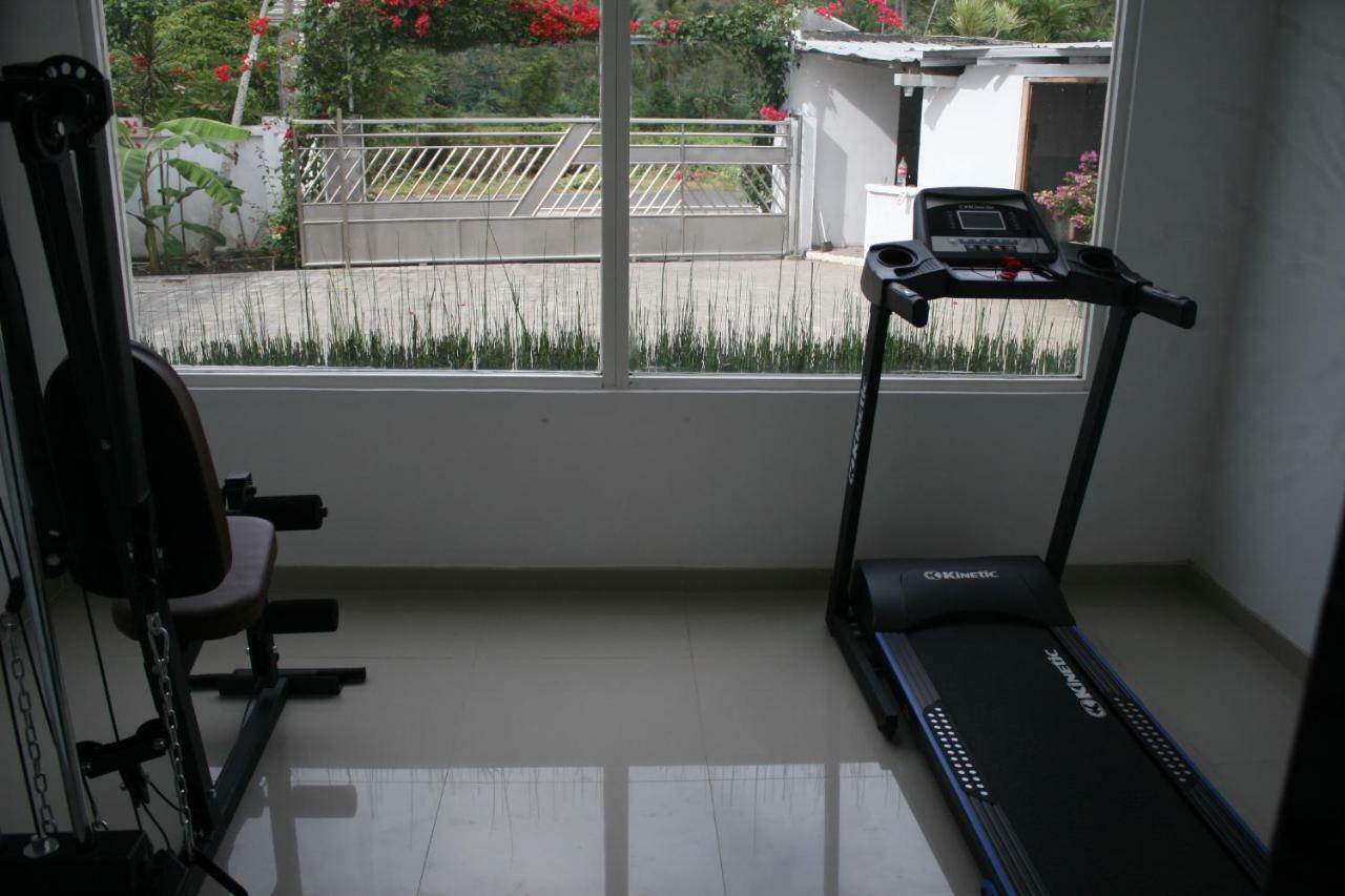 Silver Fern Beach Retreat Sekotong Exterior photo
